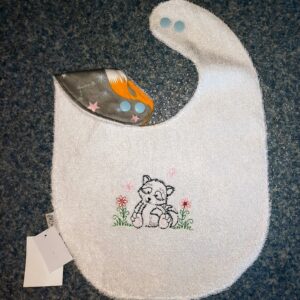 Bavoir brodé personnalisé raton laveur