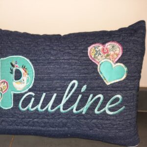 Coussin brodé personnalisé prénom