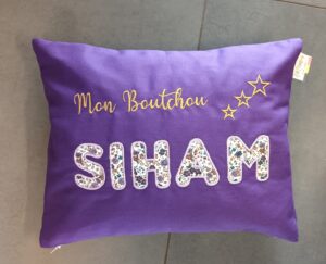 Coussin brodé personnalisé prénom