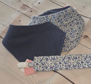 attache tetine, attache tutue personnalisable broderie , couture fait main