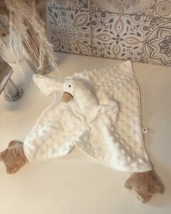 doudou artisanal fait main brodé