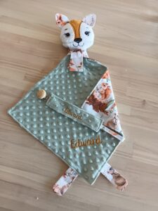 doudou artisanal fait main brodé