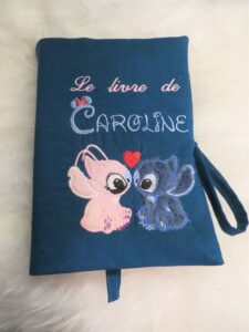 Protège-carnet de santé bébé en tissu, avec fermeture à pression Protège-carnet de santé bébé à nouer, fait main et résistant Protège-carnet de santé bébé personnalisé avec broderie Protège-carnet de santé bébé assorti aux accessoires, confection artisanale